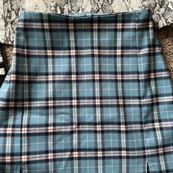 SKIRT BUNDLE OF 4!!! 🖤🖤 - Picture 9 of 10